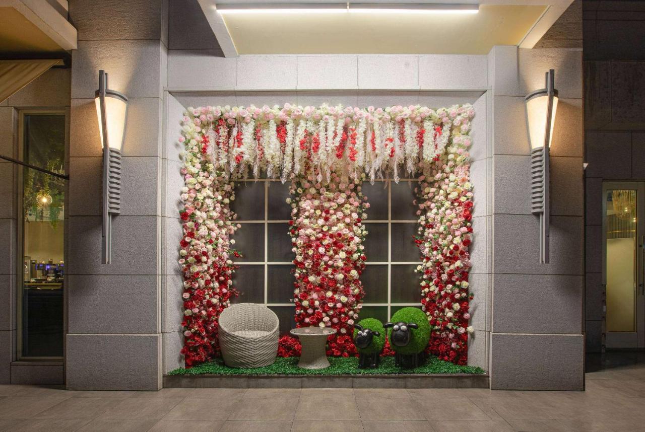 Tryp By Wyndham New Taipei Linkou 新北林口爵怡溫德姆酒店機場捷運mrta9林口站 Ngoại thất bức ảnh
